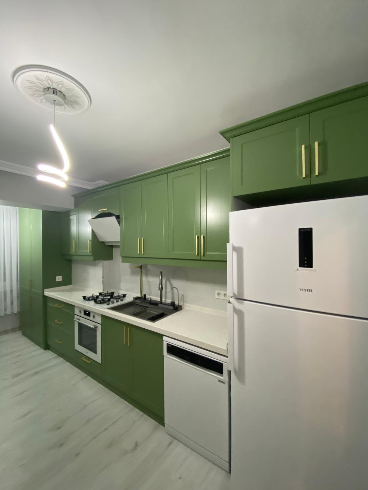 Yeşil Lake Country Tarzı Mutfak Dolabı